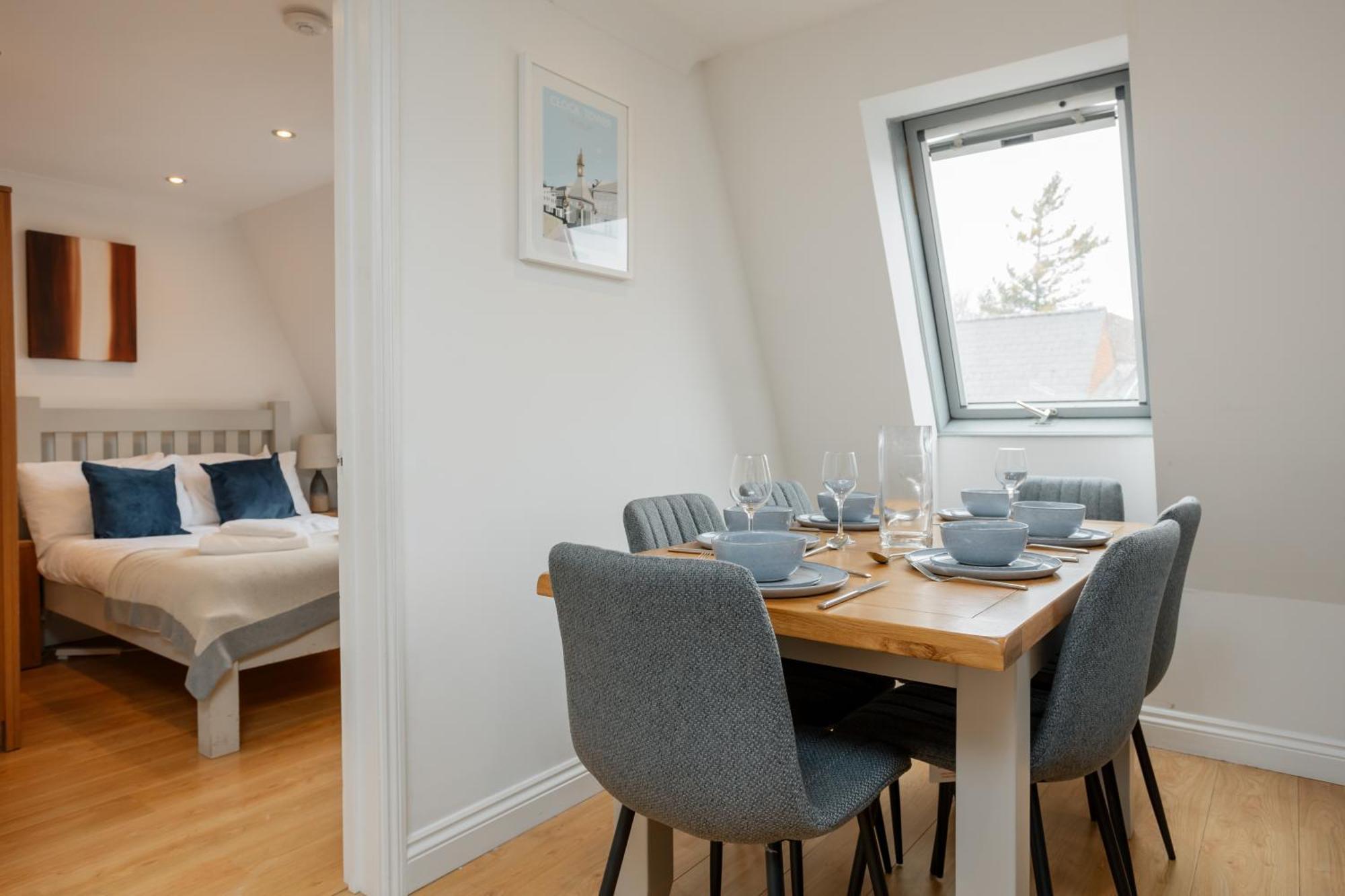 Starhost Residences - Central 3 Bed Apartment At Regents Court, Newbury Newbury  Exterior foto